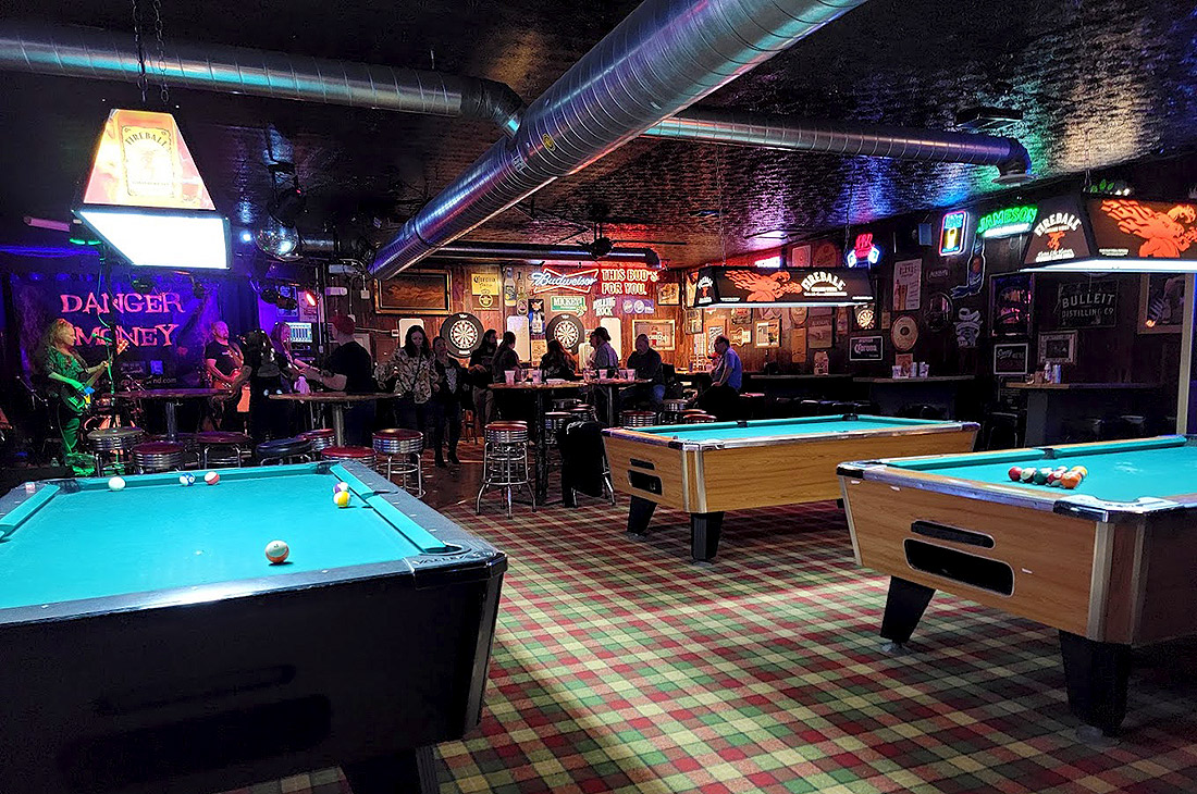14 Awesome Bars in Anchorage, Alaska