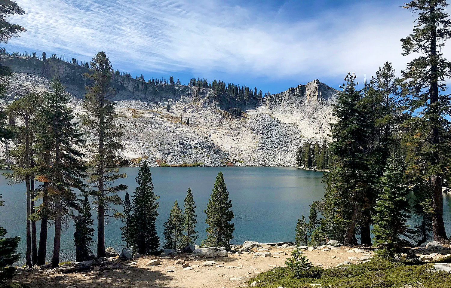 The Top Most Gorgeous Lakes In Yosemite